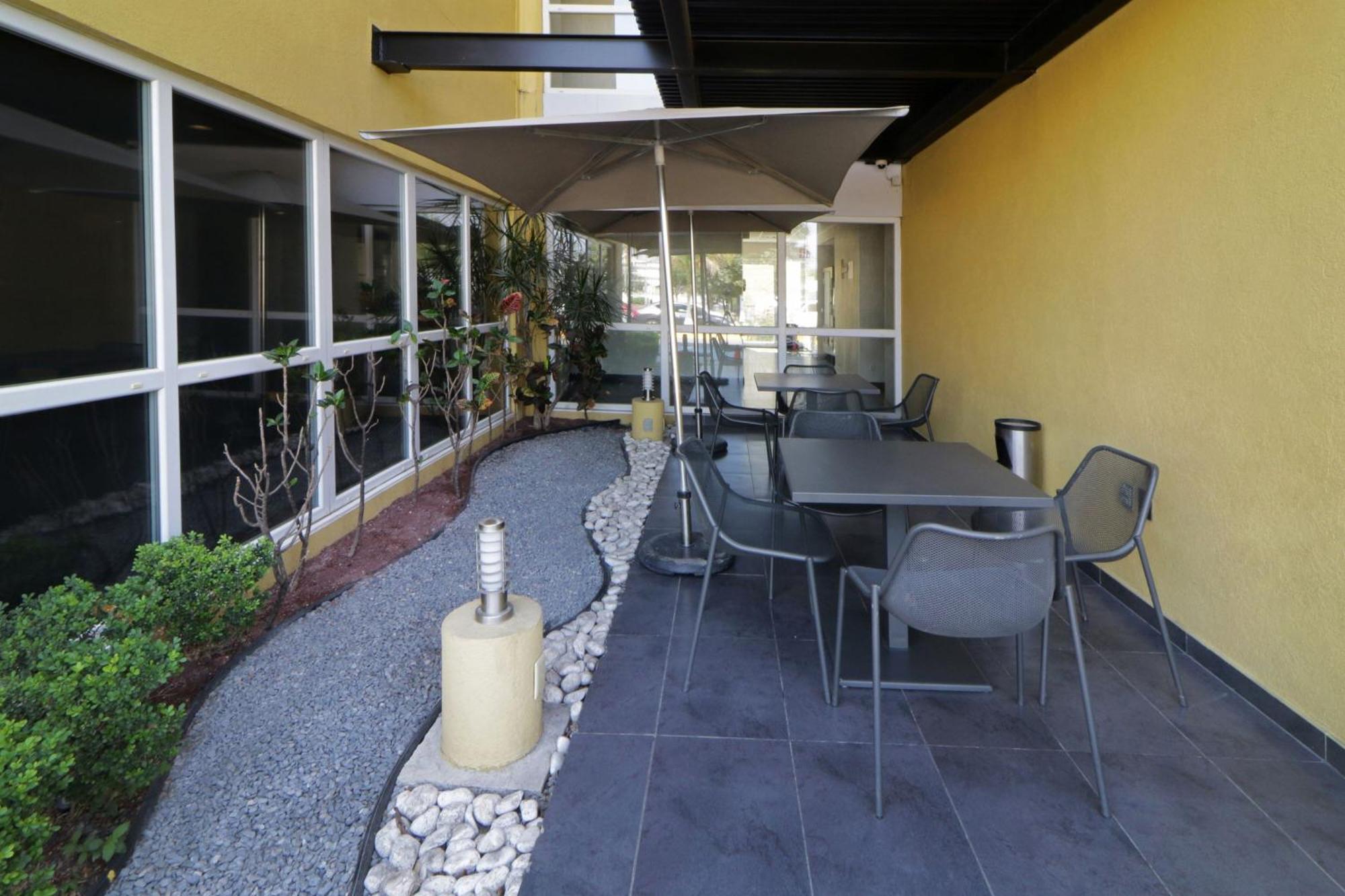 City Express By Marriott Ciudad Victoria Exterior foto